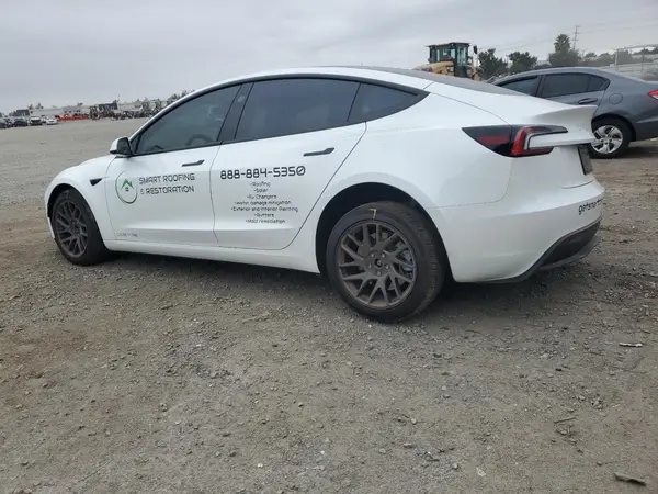 5YJ3E1EA6SF011000 2025 TESLA MODEL 3 - Image 2
