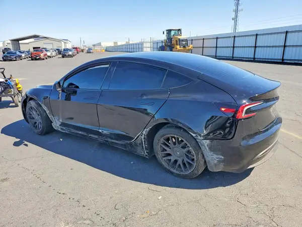 5YJ3E1EA6SF012034 2025 TESLA MODEL 3 - Image 2