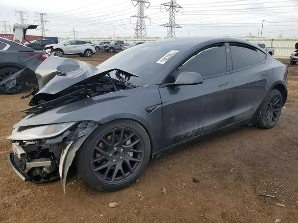 5YJ3E1EA6SF020764 2025 TESLA MODEL 3 - Image 1