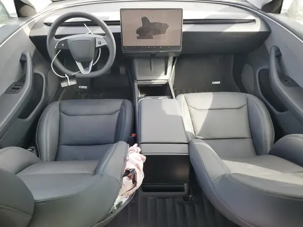 5YJ3E1EA6SF027049 2025 TESLA MODEL 3 - Image 8