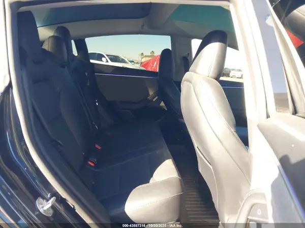 5YJ3E1EA6SF027276 2025 TESLA MODEL 3 - Image 8