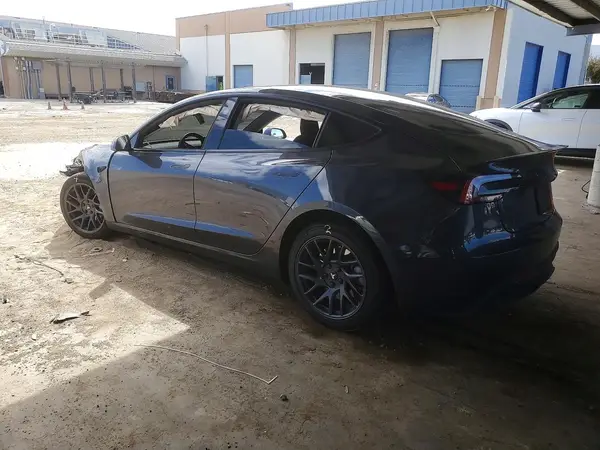 5YJ3E1EA6SF029013 2025 TESLA MODEL 3 - Image 2