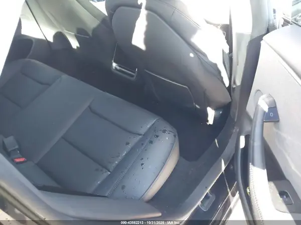 5YJ3E1EA6SF030565 2025 TESLA MODEL 3 - Image 8