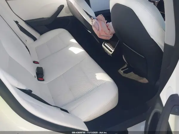 5YJ3E1EA6SF030856 2025 TESLA MODEL 3 - Image 8