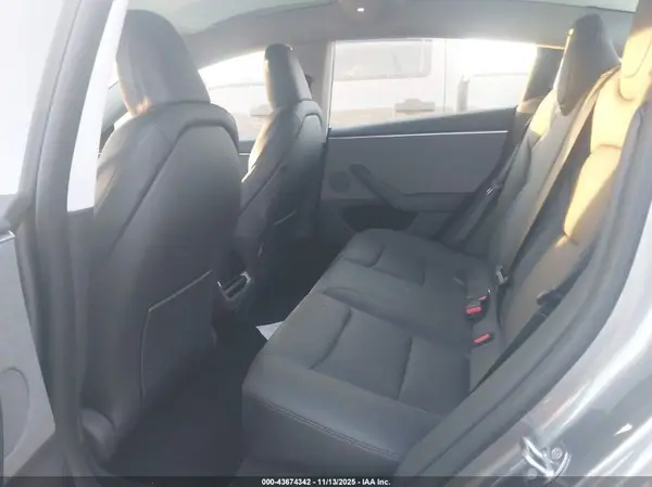 5YJ3E1EA6SF032672 2025 TESLA MODEL 3 - Image 8