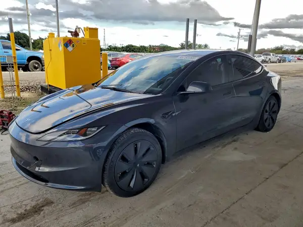 5YJ3E1EA6SF036091 2025 TESLA MODEL 3 - Image 1