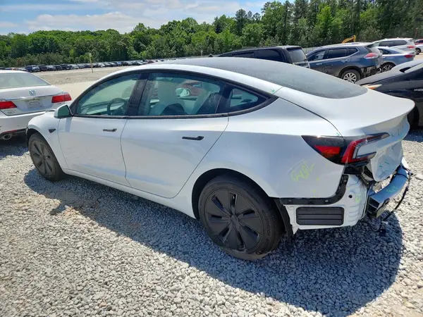 5YJ3E1EA6SF036687 2025 TESLA MODEL 3 - Image 2
