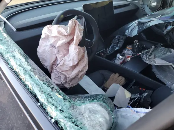 5YJ3E1EA6SF038276 2025 TESLA MODEL 3 - Image 8