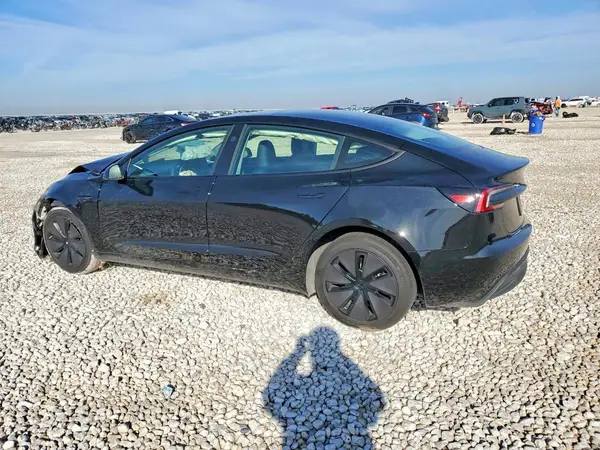 5YJ3E1EA6SF039752 2025 TESLA MODEL 3 - Image 2