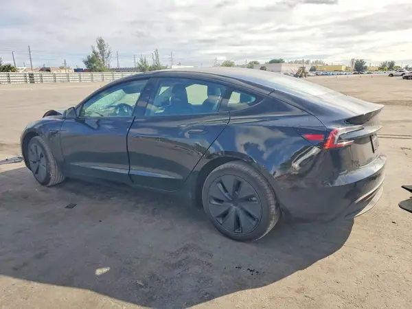 5YJ3E1EA6SF042053 2025 TESLA MODEL 3 - Image 2