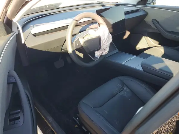 5YJ3E1EA6SF045678 2025 TESLA MODEL 3 - Image 8