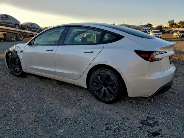 5YJ3E1EA6SF047219 2025 TESLA MODEL 3 - Image 2