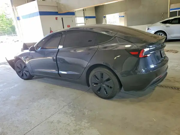 5YJ3E1EA6SF052789 2025 TESLA MODEL 3 - Image 2