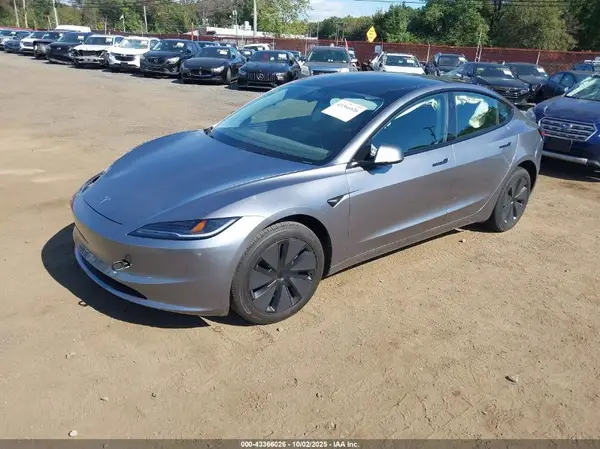 5YJ3E1EA6SF054185 2025 TESLA MODEL 3 - Image 2