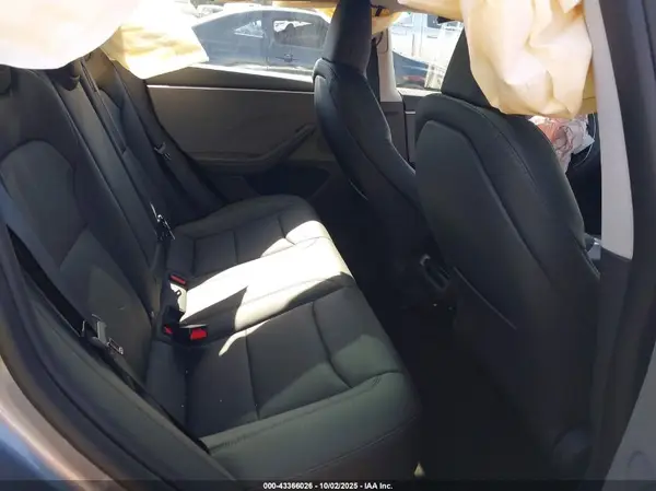 5YJ3E1EA6SF054185 2025 TESLA MODEL 3 - Image 8