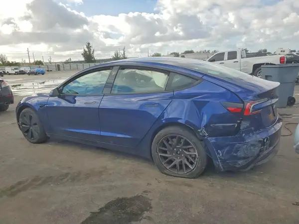 5YJ3E1EA6SF062027 2025 TESLA MODEL 3 - Image 2