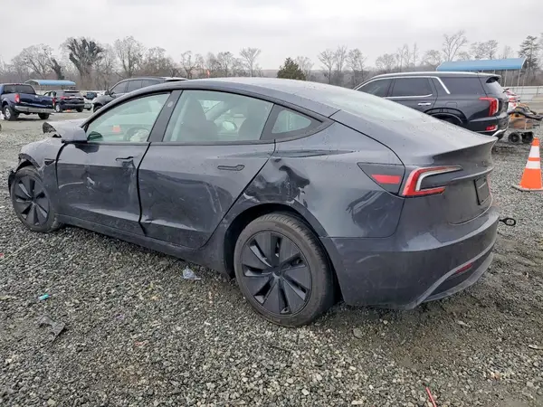 5YJ3E1EA6SF070225 2025 TESLA MODEL 3 - Image 2