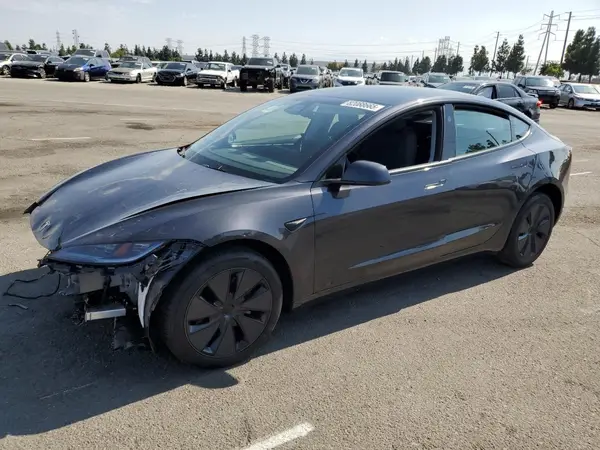 5YJ3E1EA6SF072203 2025 TESLA MODEL 3 - Image 1