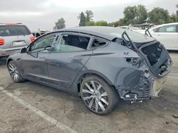5YJ3E1EA6SF080057 2025 TESLA MODEL 3 - Image 2