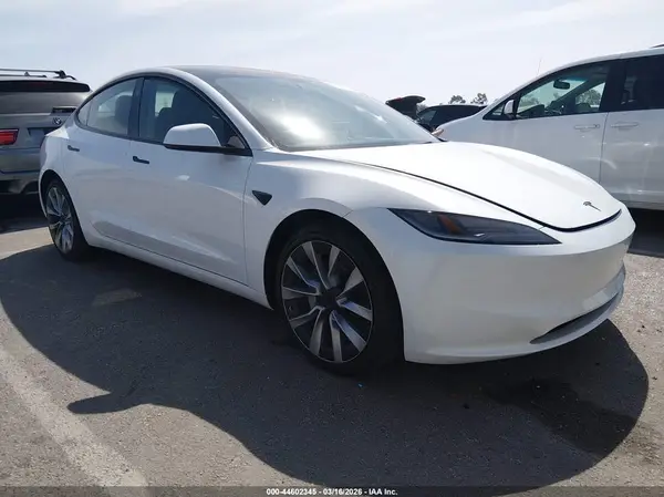 5YJ3E1EA6SF134781 2025 TESLA MODEL 3 - Image 1