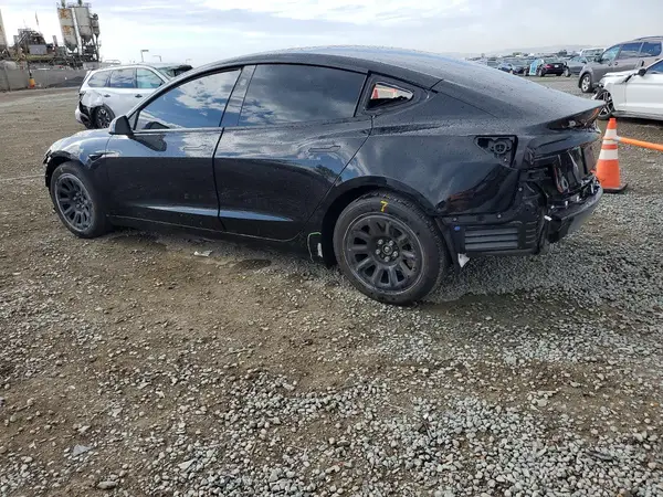 5YJ3E1EA6SF135879 2025 TESLA MODEL 3 - Image 2