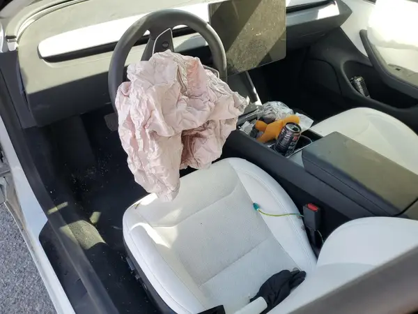 5YJ3E1EA6SF876792 2025 TESLA MODEL 3 - Image 8