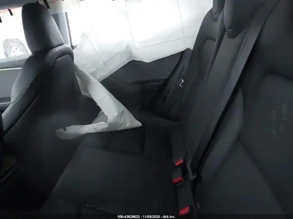 5YJ3E1EA6SF878669 2025 TESLA MODEL 3 - Image 8