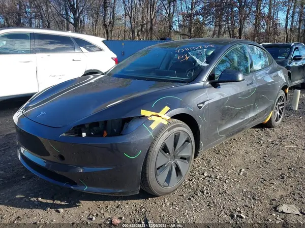 5YJ3E1EA6SF879966 2025 TESLA MODEL 3 - Image 2