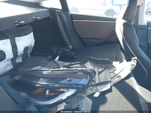 5YJ3E1EA6SF879966 2025 TESLA MODEL 3 - Image 8