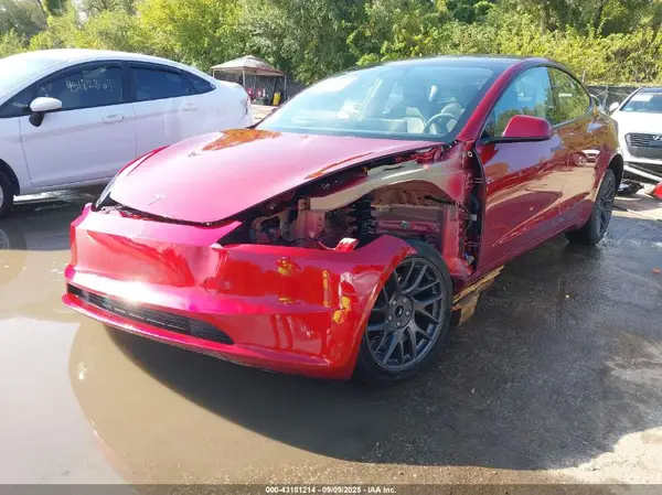 5YJ3E1EA6SF882589 2025 TESLA MODEL 3 - Image 2