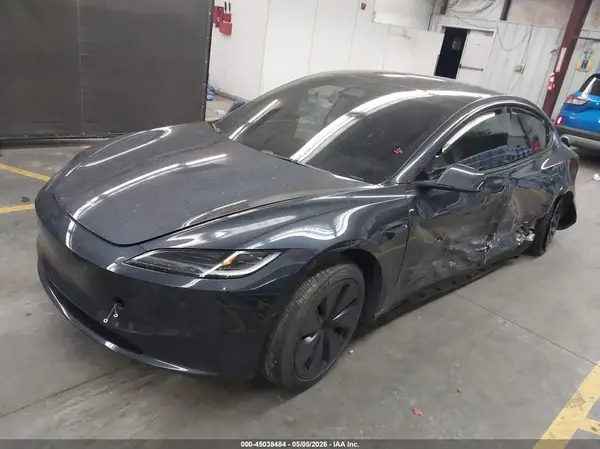 5YJ3E1EA6SF885198 2025 TESLA MODEL 3 - Image 2