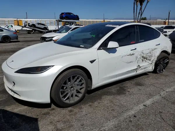 5YJ3E1EA6SF888022 2025 TESLA MODEL 3 - Image 1