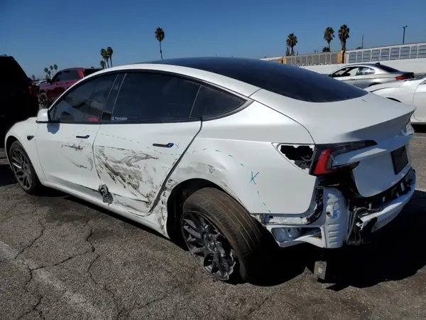 5YJ3E1EA6SF888022 2025 TESLA MODEL 3 - Image 2