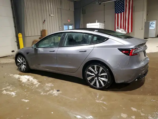 5YJ3E1EA6SF888120 2025 TESLA MODEL 3 - Image 2