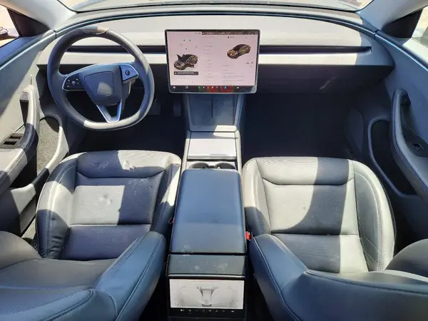 5YJ3E1EA6SF900945 2025 TESLA MODEL 3 - Image 8