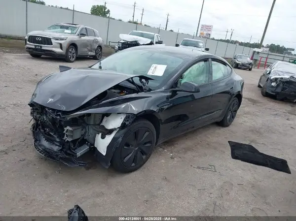 5YJ3E1EA6SF904946 2025 TESLA MODEL 3 - Image 2