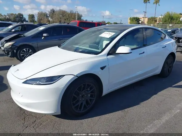 5YJ3E1EA6SF905210 2025 TESLA MODEL 3 - Image 2
