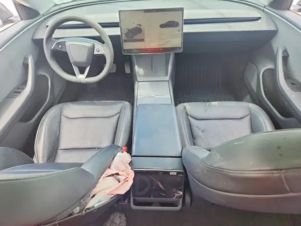 5YJ3E1EA6SF905742 2025 TESLA MODEL 3 - Image 8
