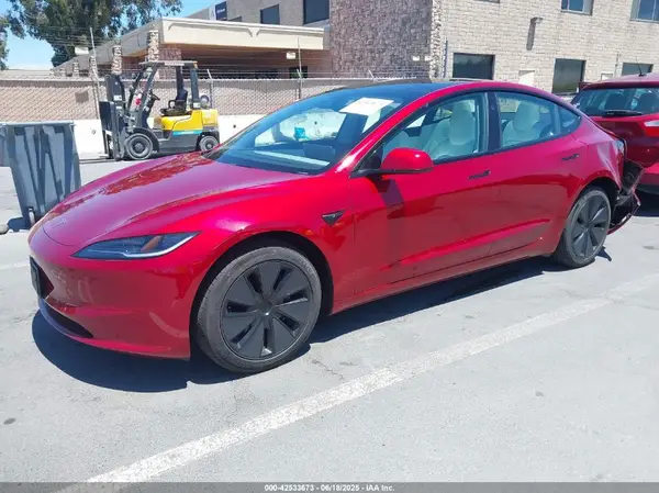 5YJ3E1EA6SF917745 2025 TESLA MODEL 3 - Image 2