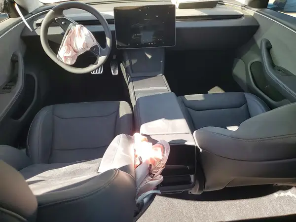 5YJ3E1EA6SF921357 2025 TESLA MODEL 3 - Image 8