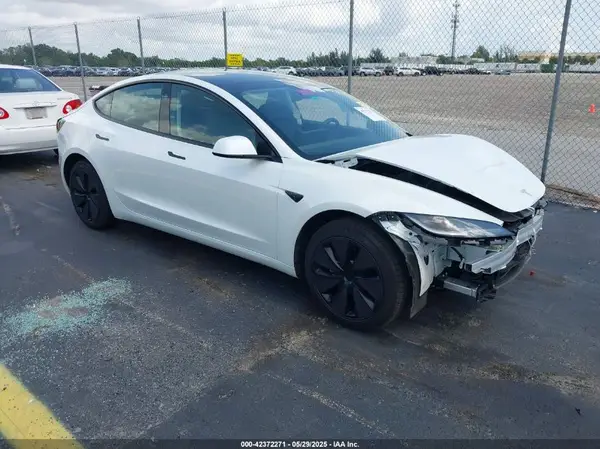 5YJ3E1EA6SF926459 2025 TESLA MODEL 3 - Image 1