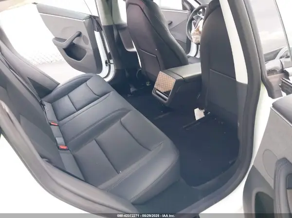 5YJ3E1EA6SF926459 2025 TESLA MODEL 3 - Image 8