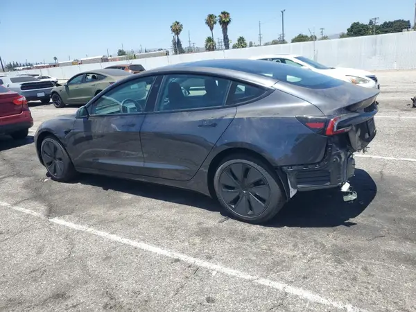 5YJ3E1EA6SF935985 2025 TESLA MODEL 3 - Image 2