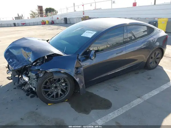 5YJ3E1EA6SF942774 2025 TESLA MODEL 3 - Image 2