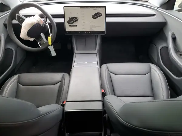 5YJ3E1EA6SF943455 2025 TESLA MODEL 3 - Image 8