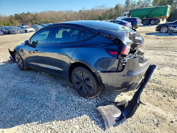 5YJ3E1EA6SF964788 2025 TESLA MODEL 3 - Image 2