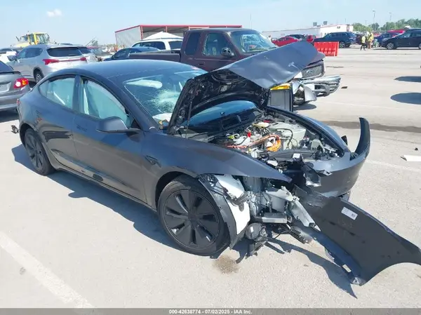 5YJ3E1EA6SF965567 2025 TESLA MODEL 3 - Image 1