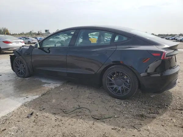 5YJ3E1EA6SF969568 2025 TESLA MODEL 3 - Image 2