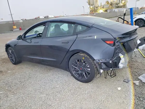 5YJ3E1EA6SF972826 2025 TESLA MODEL 3 - Image 2