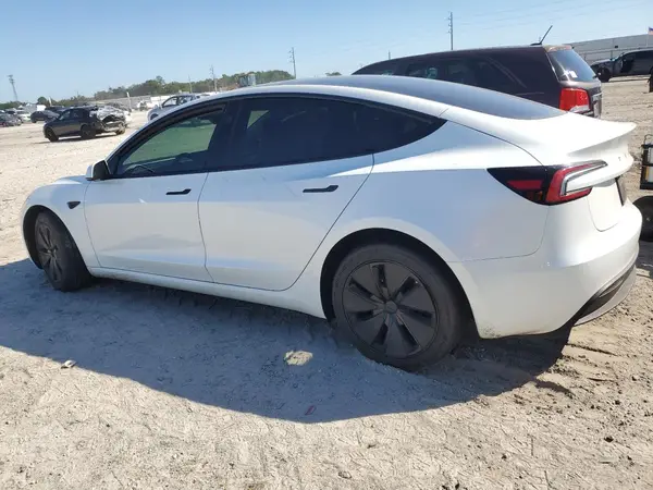 5YJ3E1EA6SF973507 2025 TESLA MODEL 3 - Image 2